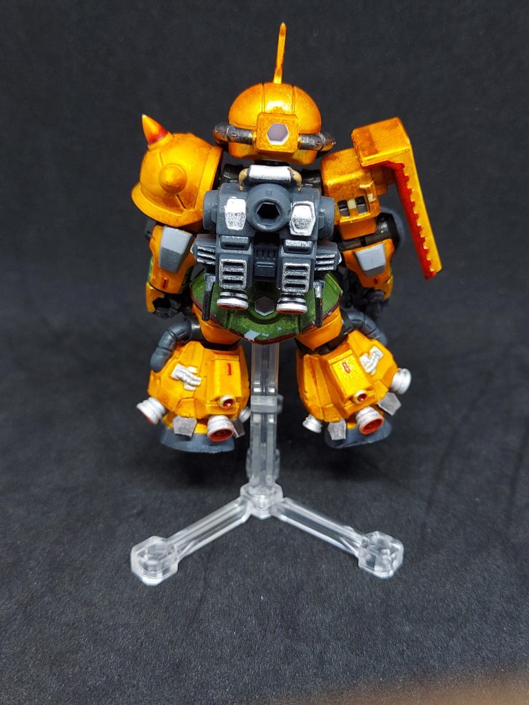 バック。ザクⅡ無印よりバーニア増えまくっててこっちも好み