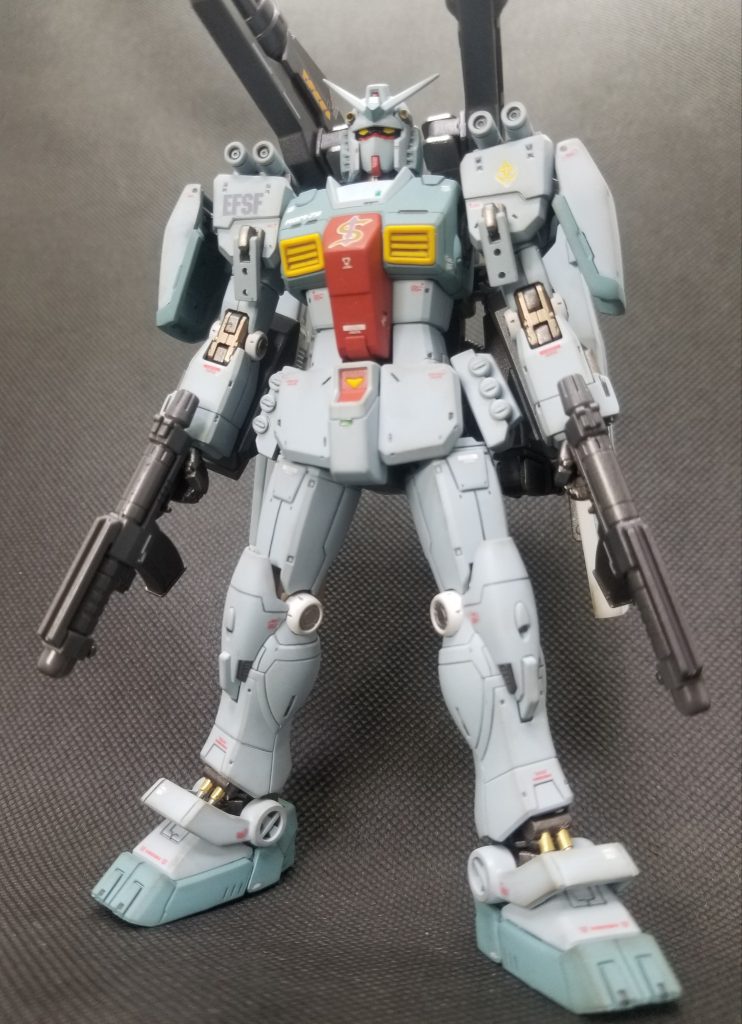 ククルス・ドアンの島の一件から 数日後。 カイ『スレッガー中尉、また派手に やらかしましたね…ヘッドパーツが 失くなってんじゃん~、にひひひ😁』スレッガー『いゃいゃ、これは不可抗力だょ💦セイラさんのコアブースターの着陸が急すぎるから…』