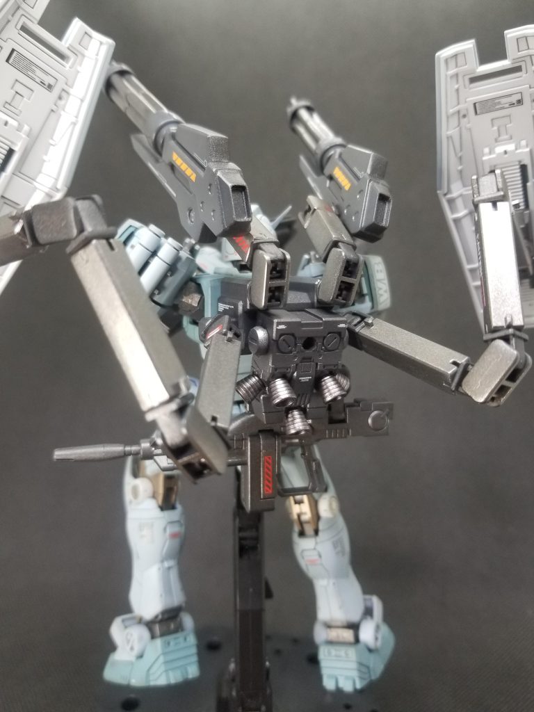 スレッガー『本気も本気。だってさ ガンダムの姿見ただけで敵は 怖じ気づくんだぜ? 利用しない手はないだろ?』 メカニック『そりゃ、わかります けど…ブライトさんに何て 言われるか…💦』スレッガー『ブライトには僕チャンから 言っておくから大丈夫😁』 メカニック『は、はぁ~ (ホントニダイジョウブカナ)』 スレッガー『それからさ、武装も ちょいとパワーアップして 欲しいんだけど✨』 メカニック『えぇ~?!』