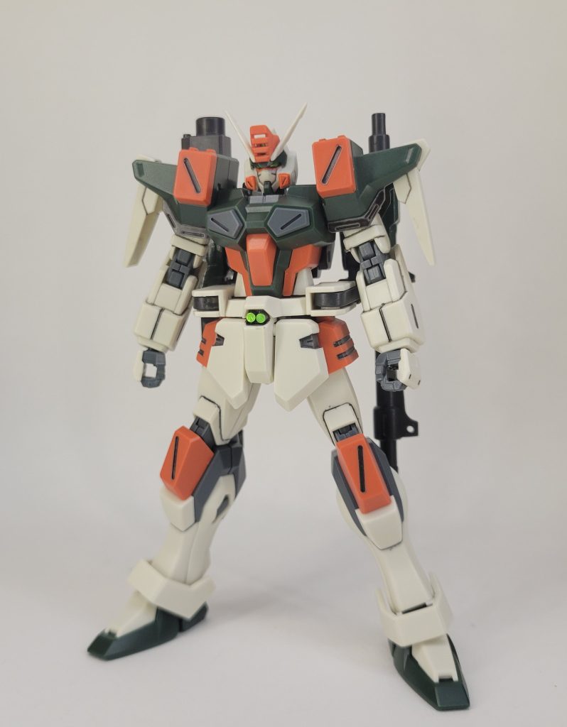 本体はほとんどがライトニングバスター。肩、バックパック、武器が旧バスターの物を使用しました。