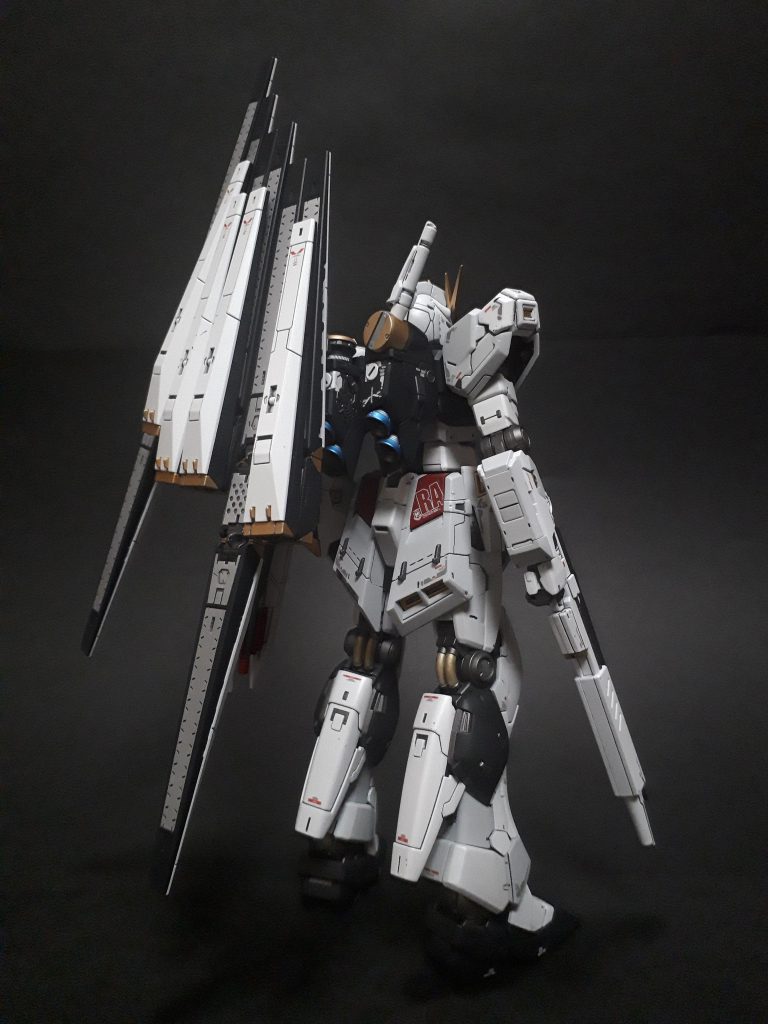 RG RX-93 νガンダム–3枚目/制作者：フッキー
