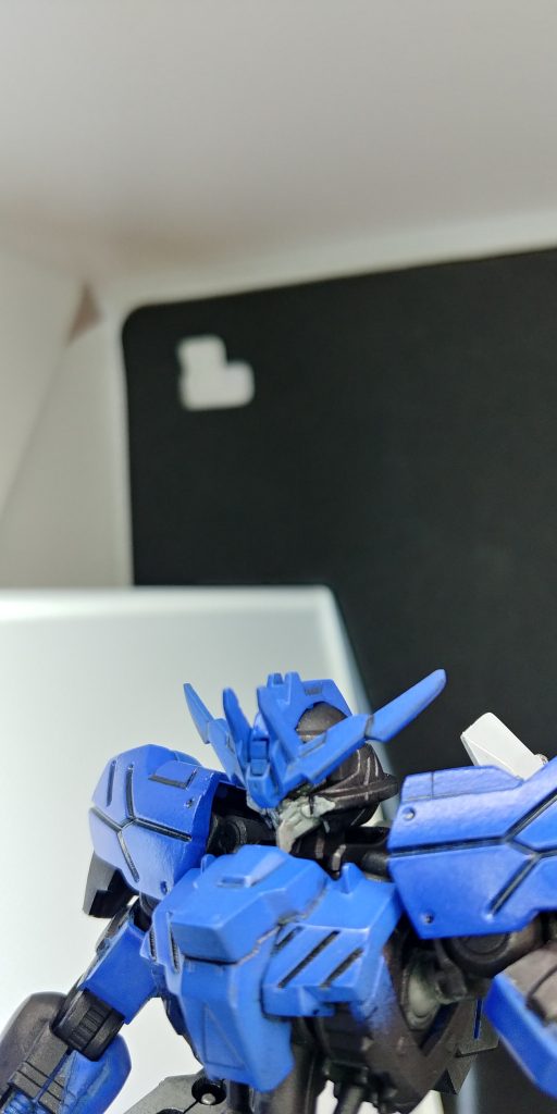 70　HGIBO　ガンダムヴィダール