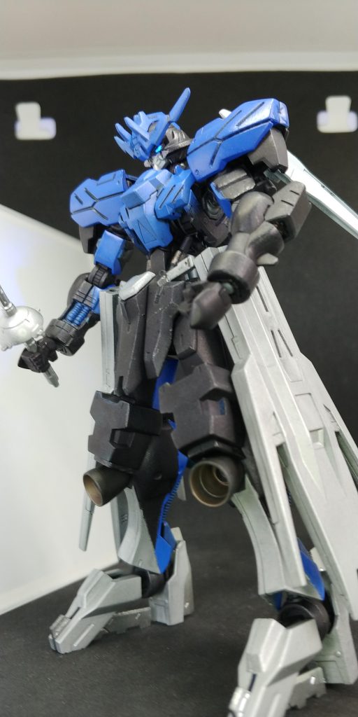 なので、ブラックライトで目は光ります。ウイングマンなポーズとってみいたいが、今回も出来ない