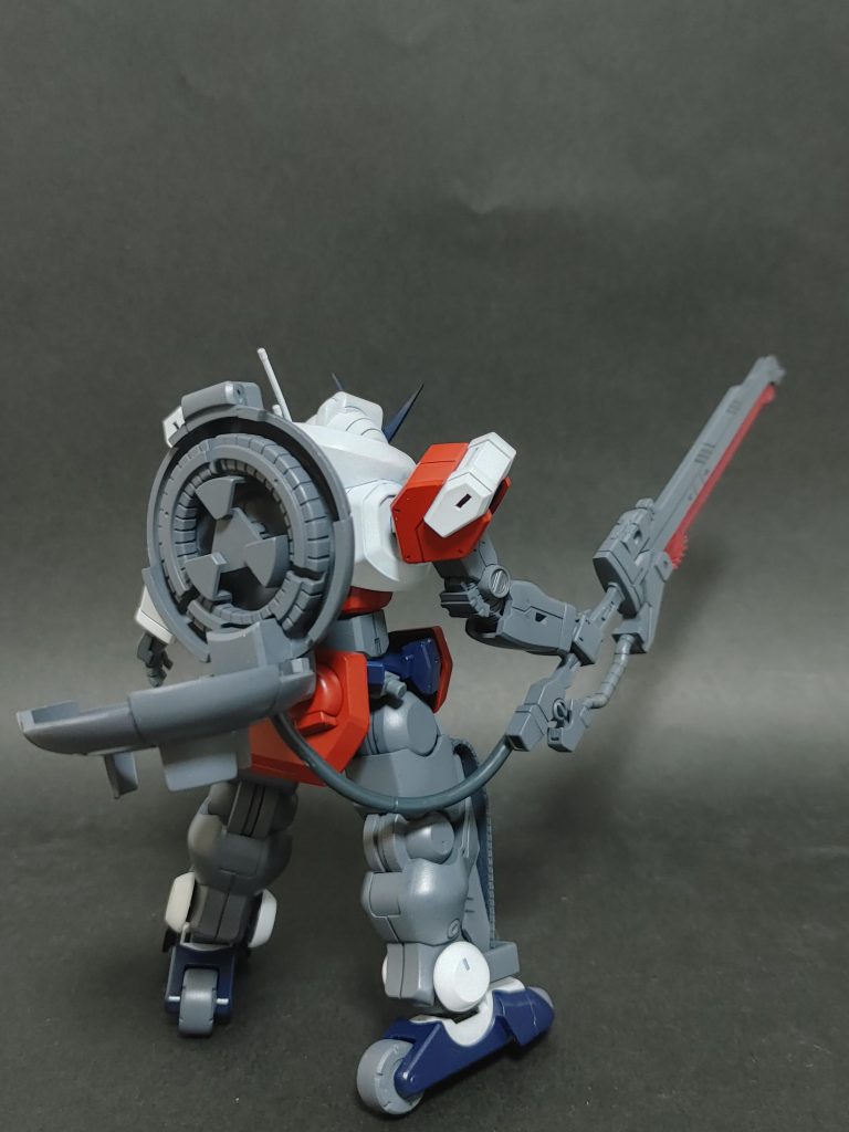 物体を瞬時に切断するだけの高出力ビームを生成するBIGジェネレータ。ガンダムWのヴァイエイトのものを使用。