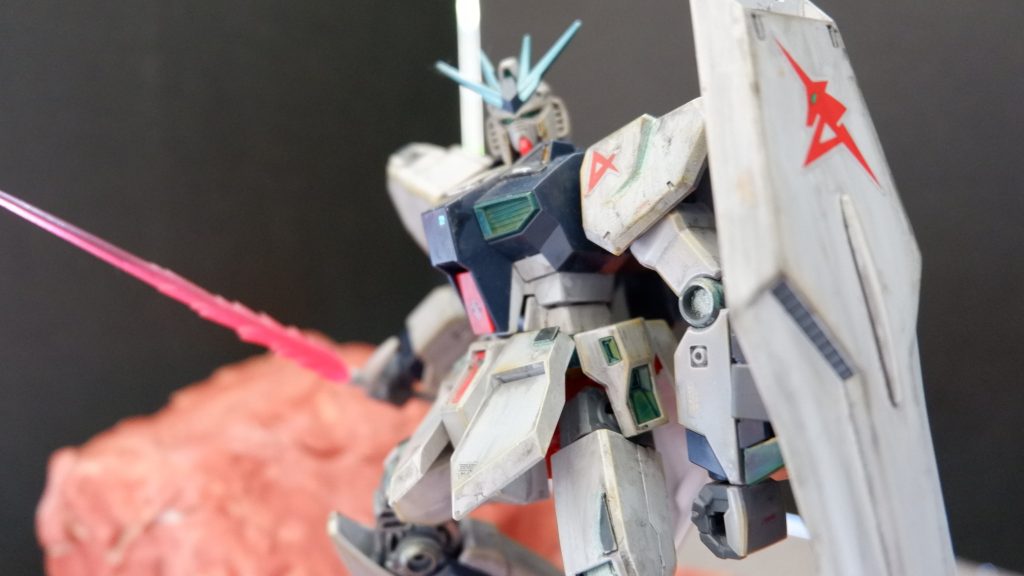 次にプラバンを貼り付けてみた(動画の影響)。これは失敗だった、と思う