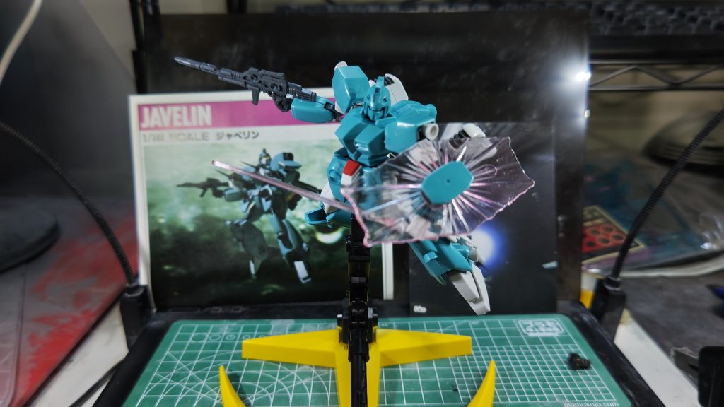 素体とHG F91のフレームを使っています。なので稼動は良好