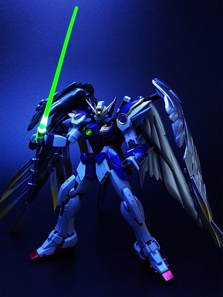 ビームサーベルにミライトを使用。光ります。