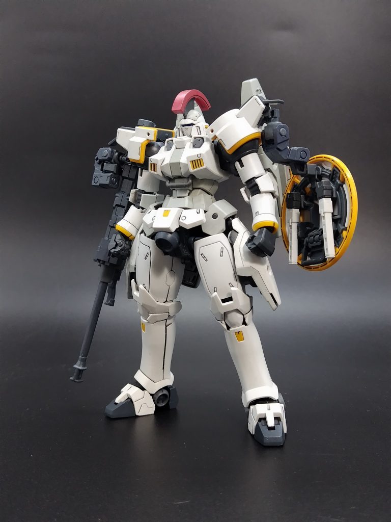 もとが美しいツヤツヤの外装なのにつや消しに。スミイレのみで汚しませんでした。