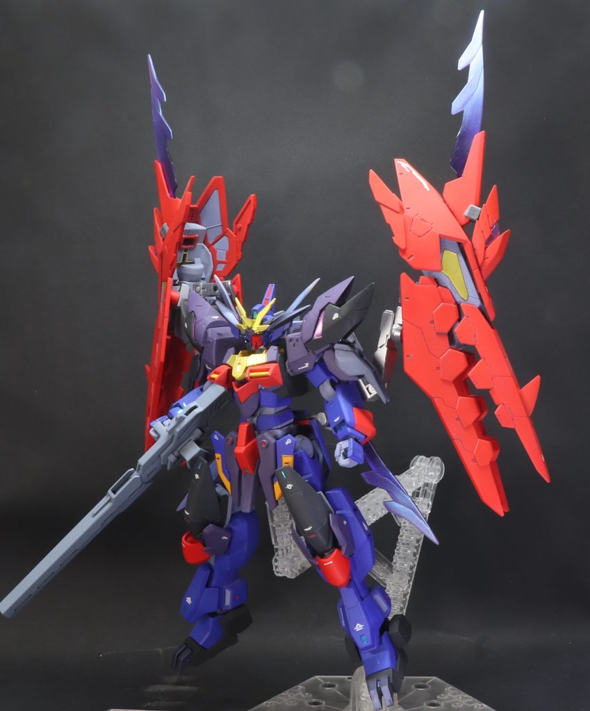 センサー類はメタリック塗装とシールを多用して艶消しの本体との質感の違いを目指してみました。