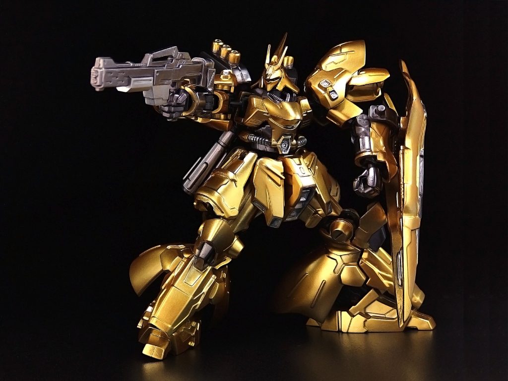 使用塗料 全てガンダムマーカー金:イエローゴールド銀:シャインシルバー黒:ヘビーガンメタリック