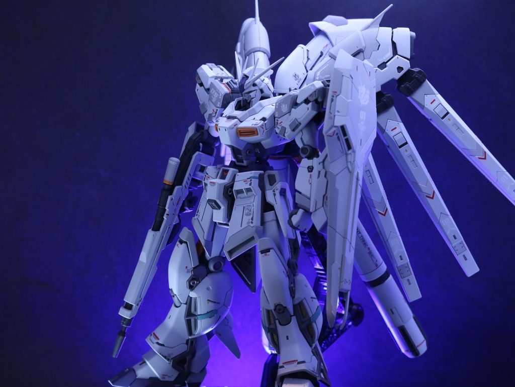 Hi-Nu Gundam–2枚目/制作者：Gabgrade