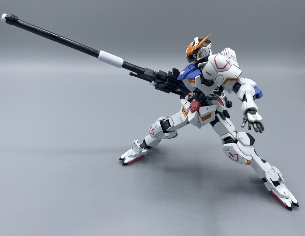 ズドーン!!! オプションパーツセットで発売されただけあり、大きさ・長さも十分で、ポージングさせると迫力も抜群です。