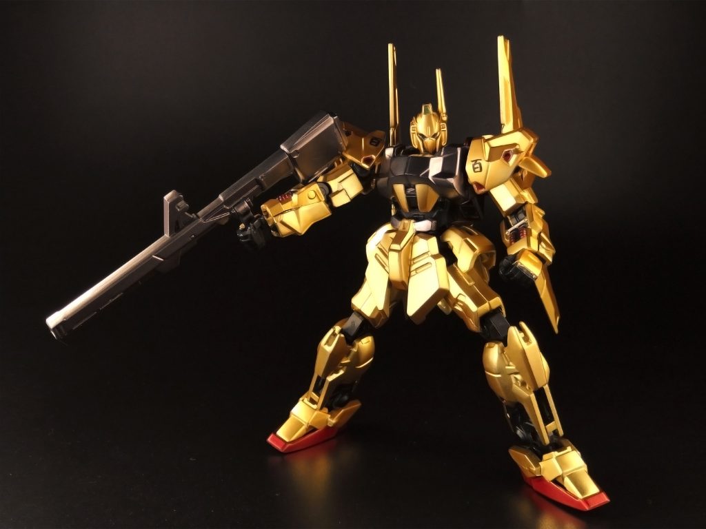 使用塗料黒(一部):水性ブラックサーフェイサー<以下ガンダムマーカー>金:イエローゴールド赤:ロイヤルメタレッド+ヘビーガンメタリック(混色)緑:ルミナスメタグリーン黒:ヘビーガンメタリック