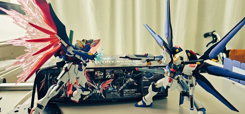 ストフリ VS ディスティニー–2枚目/制作者：DANBuilder