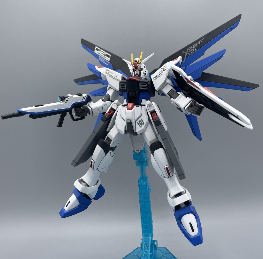 舞い降りる剣　このシーンを見て、私のガンプラ人生は決まってしまいました。