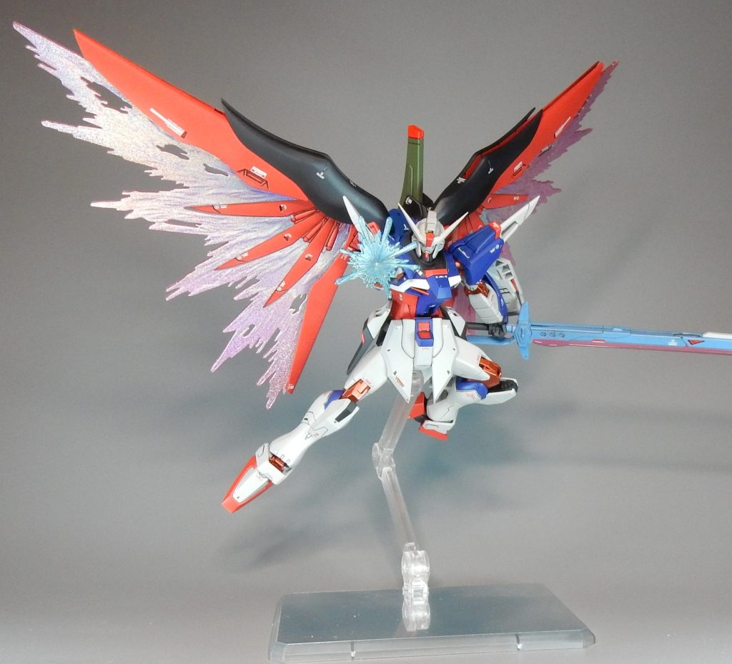 パルマフィオキーナ拳部ビーム砲パルマフィオキーナは付属のエフェクトに光の翼ホロブルーを吹き付け。ソリドゥス・フルゴールも同様の塗装をしています。