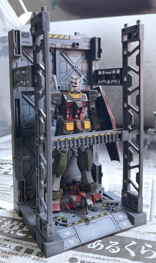 以前投稿したRGガンダムと。手足とディスプレイは同色です。多めに作っておいて良かったです😊