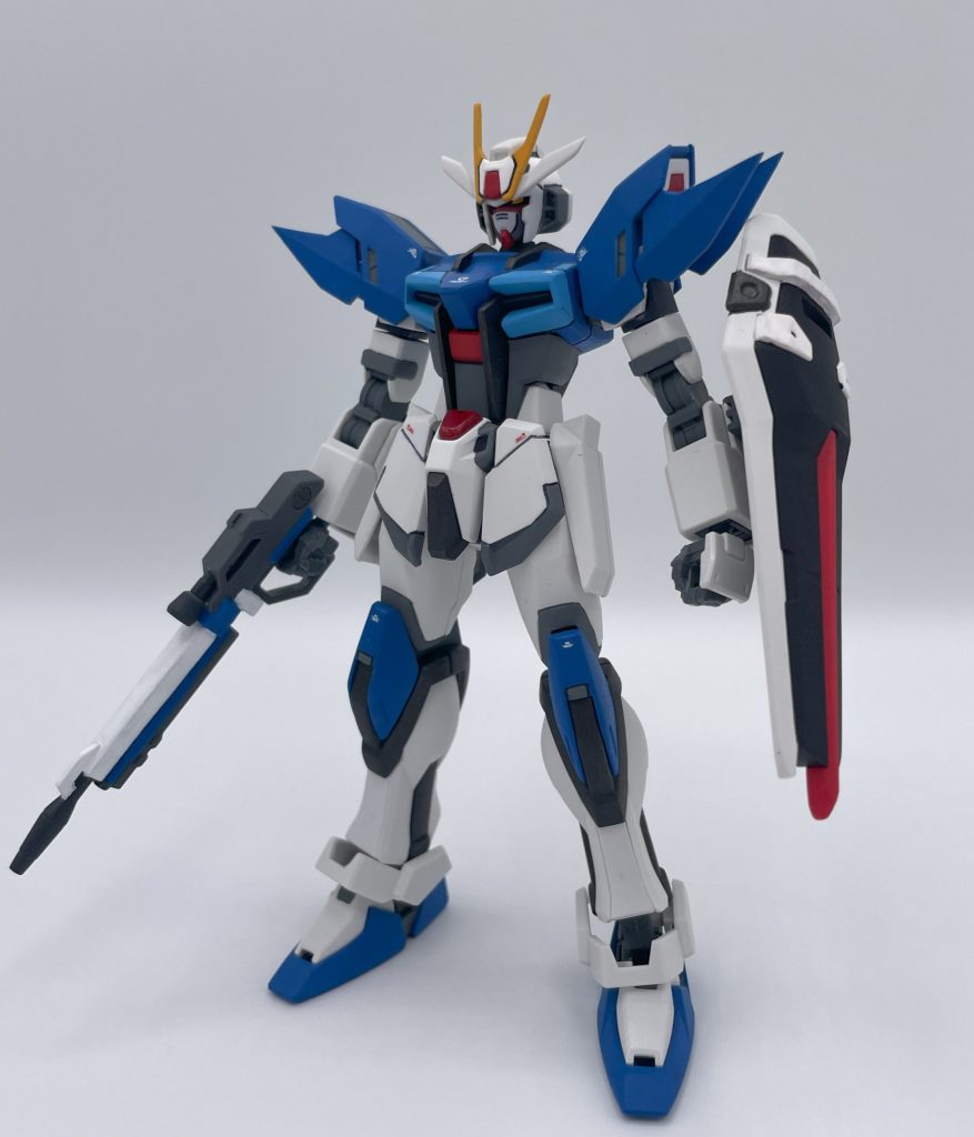 ストライクガンダム弐式　いわゆる”素トライク”状態。動力が”新型融合炉”なので、ビームライフルやサーベルも普通に使えます。デュエルブリッツやライトニングバスターの兄弟機と見せかけて、実は海の底でエリカ様がコソコソ造っていた機体。