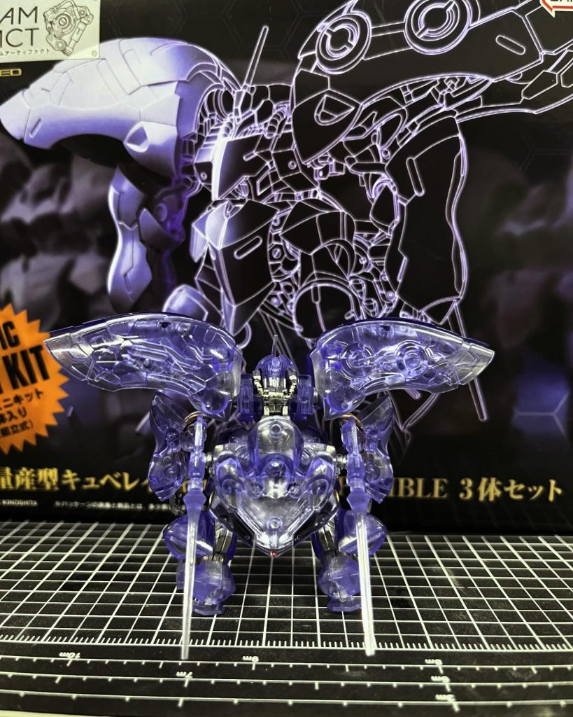 内部はクリアが際立つ様にMr.color スーパークロームシルバー2を筆塗りしています