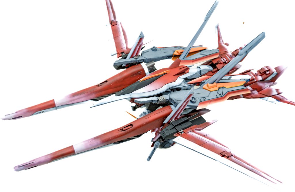 セイバーとインパルスから継承してるので、もちろん変形する。