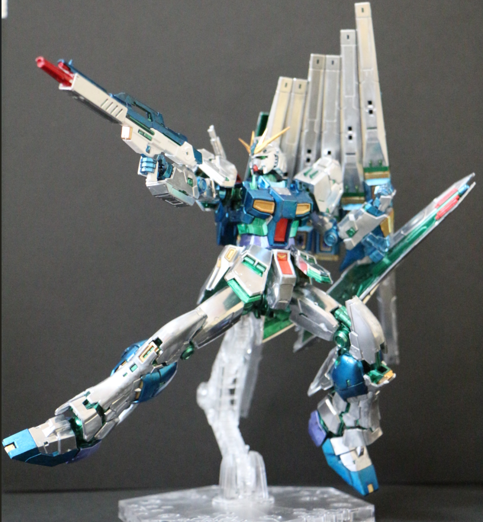 アストナージさん!このニューガンダムは、基本を銀・本体部分をコスモメタルブルーにしました。フレーム部分をルミナスメタグリーンにして、サイコミュ感が漏れ出る感じにしました!アムロさんにも良いですが、ランバ・ラルさんに乗ってもらいたい一品です!