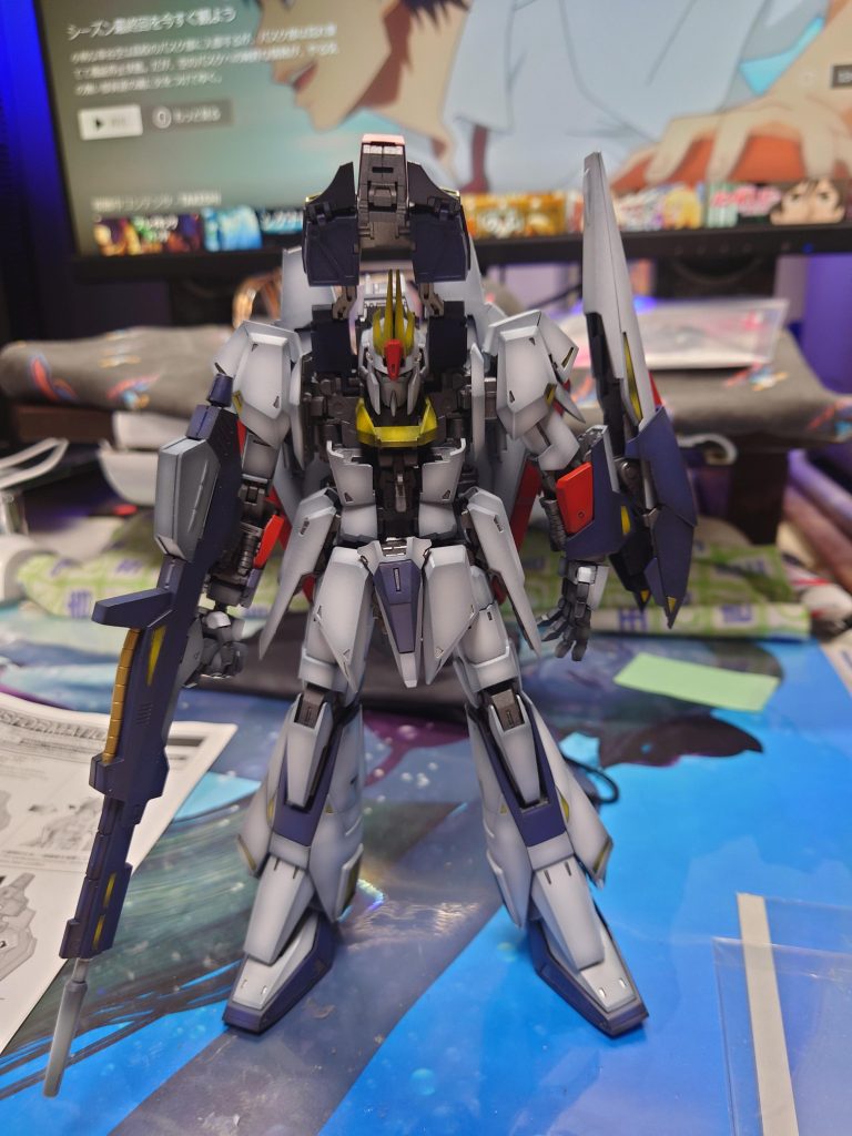 ホントは変形した処も写真撮りたかったんですが、ダボカットやピンカットしたせいで変形中に分解していくのが大変で・・・。諦めました。