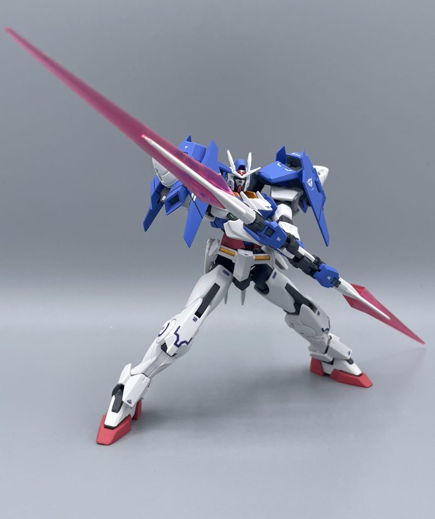 ダブルオーダイバー、未来を築き上げる!!  何番煎じかも分からないような ”オレ設定” に、ここまでお付き合いいただき、ありがとうございます!! メタ的な話をすると、ダブルオーダイバーを作ったあと、ダイバーエース用のセットを買いそびれてしまい、放っておかれていたキットを、CB仕様ってことにしただけです(笑)  GNソード改やⅢでも持たせてあげようかと思いましたが、リク君が腕部に余k…ゲフン。追加装甲を施してくれた為に、無改造ポン付けが出来ず、あっという間に断念しました(笑) 太陽炉ないしな、トランザム出来ないしな、っていう言い訳が一瞬で浮かびました^^; 笑  こんな茶番?とも言える設定・機体を最後までご覧いただき、本当にありがとうございました!!(*^^*)