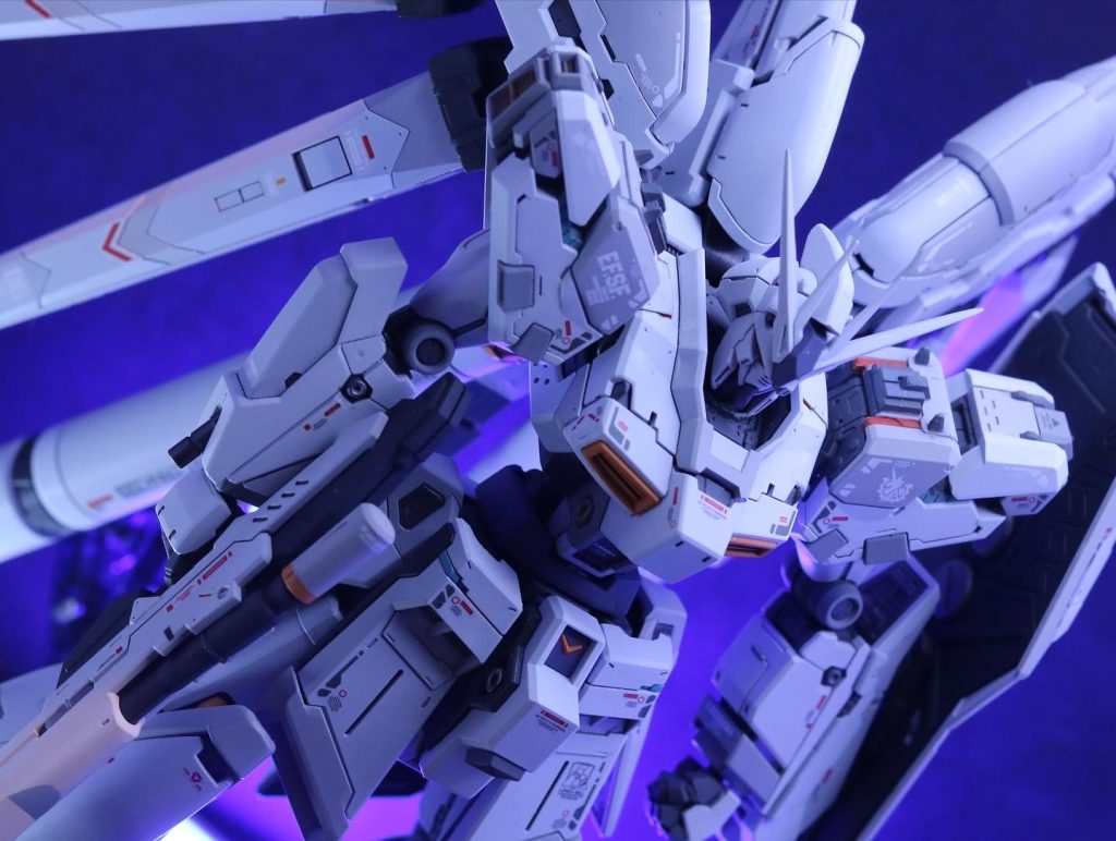 Hi-Nu Gundam–5枚目/制作者：Gabgrade