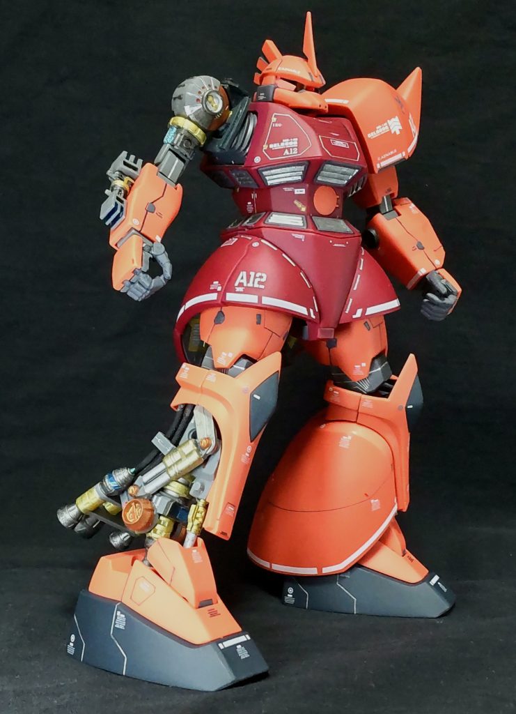MGの醍醐味、内部フレーム。さすがにMG初期のモデルですので外せる装甲は少ないですね😁、胸部と腹部も外せますが、腹部は接着、胸部は面倒だったので外してません。