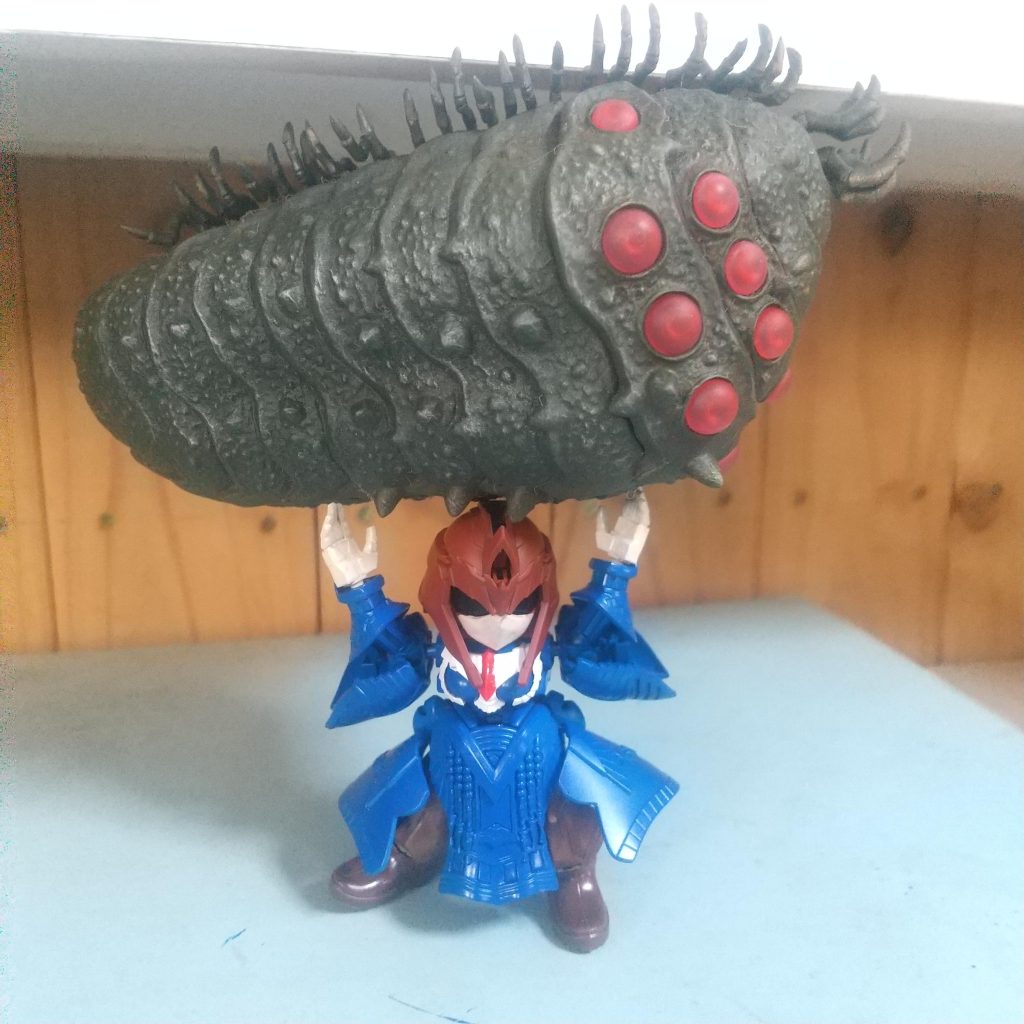 ダメって言うとるやろが~!!!(意外とバランスとって自立してますw)