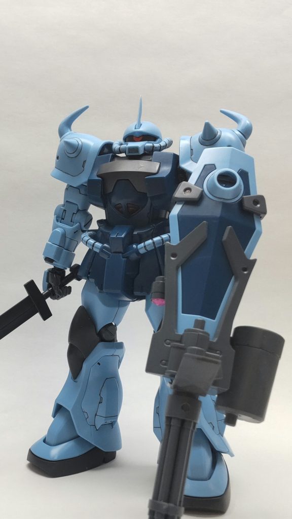 「指揮車1、人型3、タンクもどき3、、、1つはこの真下かっ!」