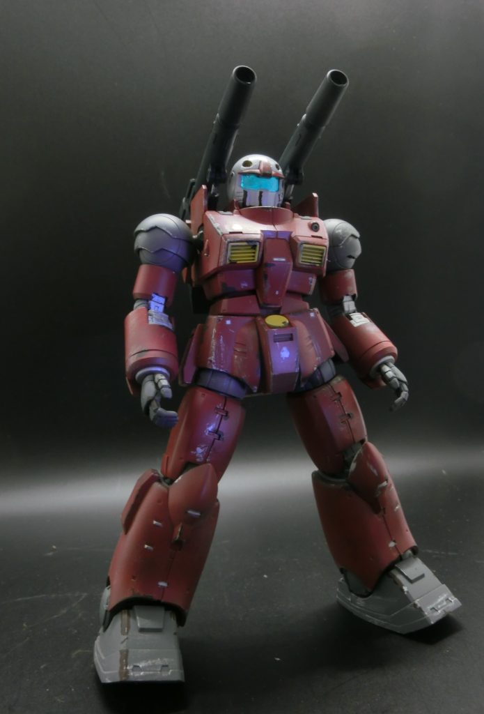 旧ＨＧガンキャノンのヘッドにすり替えました。赤い顎は付いていなので、こちらのデザインが原作に近いかもです。しかし顔がデカい。