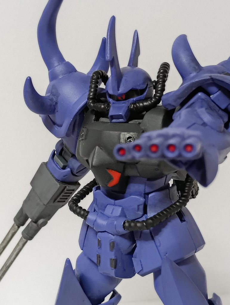 フィンガーバルカンはミサイルに進化威力もさることながらミラージュガンダムのミサイル同様DG細胞に感染してしまうので、非常に厄介な武装という設定