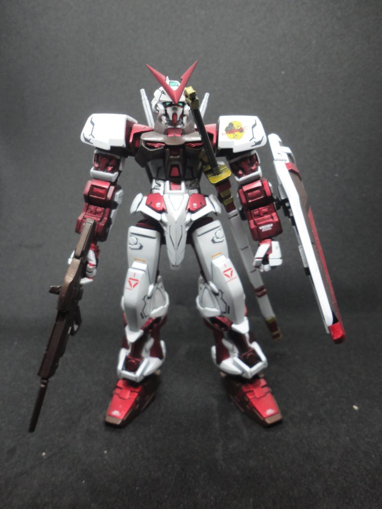 ライフルの銃口が長いのは、パーツをなくして自作したため。なお、撮影後に折れました。カメラはすべて付属シールをカットして使用。