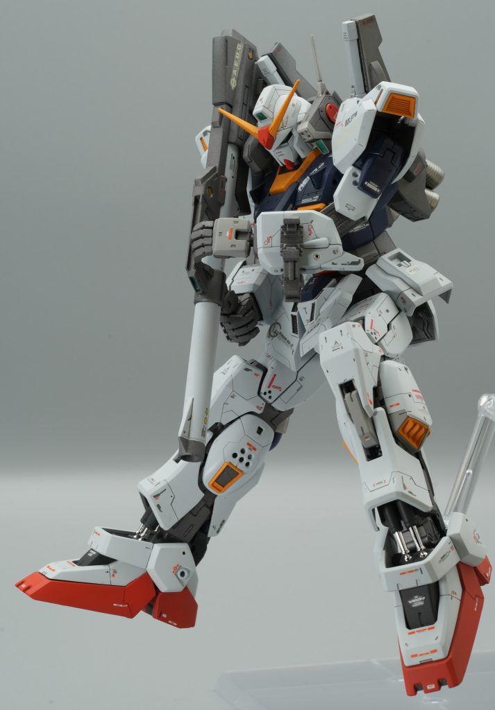 バズーカ引き撃ち。他の人も言ってましたがバズーカだけ小さすぎるような気がしますね。