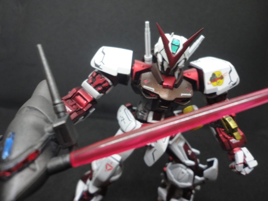 サーベルパーツ用にパーツ買いしたバクゥヘッド。不要になったので、簡単塗装。