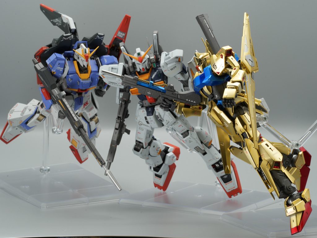 作戦行動中の3機。