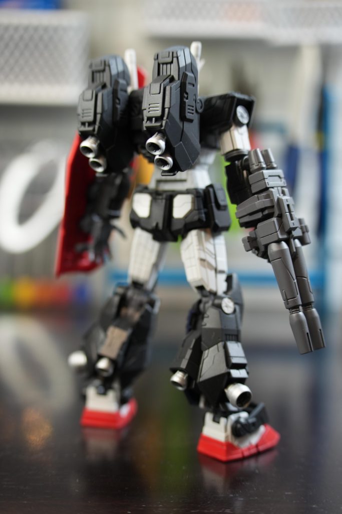 高機動型ガンダム–4枚目/制作者：すん