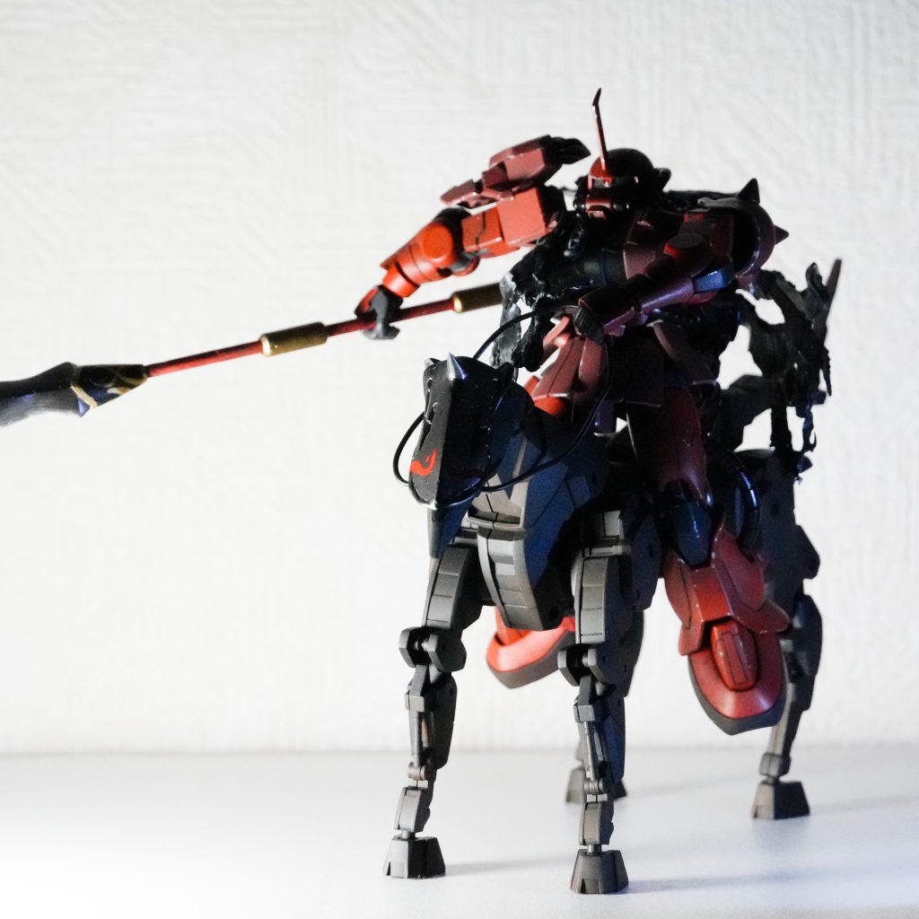 将軍と言ったらお馬さんだなと思い、30mmの馬のプラモデルを使用し、より将軍感を際立たせました。