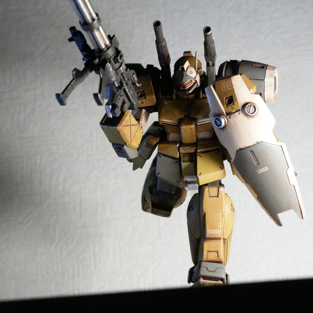 こんな重装備で動きにくいんじゃないの?と思われる方がたくさんいらっしゃるでしょうえぇ。動きにくいです。ただ、遠距離で戦えるように武装のセッティングをいたしました。