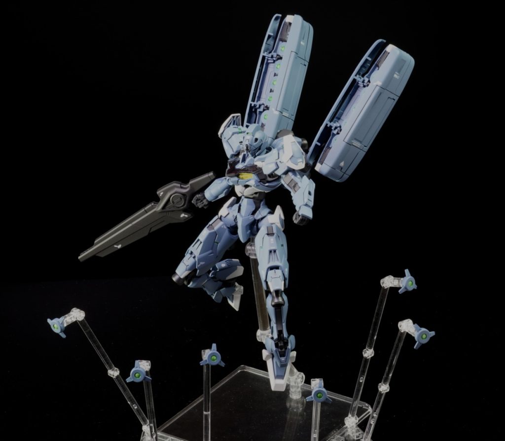 このバックパックがかっこいいよなー最初見たときはずんぐりむっくりだなーっと思ってたんですが、実際に手にとって見るとめちゃカッコイイんですよね！にしてもガンビットの数多すぎ！！表の10個だけだと思ってました