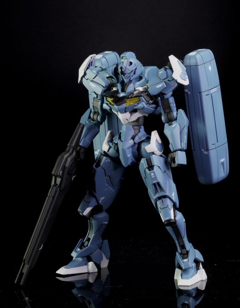 撮影中、ふとした時にガンダムMk-Ⅴを感じるんですよねカラーリングだけでなくどこか、、、HGでもキット化してほしいなーミキシングでMK-Ⅴ風のなにかを作りたいと温めてますが、今回のルブリス量産でだいぶ加熱されましたね！！