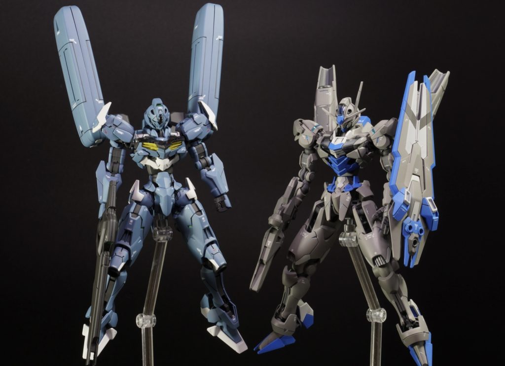 以前に制作したガンダムエアリアルと合せで撮影制作した作品はほとんど残っていないので貴重な合わせでの写真です！●使用塗料本体（青）：Mr.カラー C72 ミディアムブルー　+　ニュートラルグレーⅠ（結構混ぜてました）本体（白）：ガイヤカラー　ニュートラルクレーⅠ間接：メカサフ スーパーヘヴィ武装類：ガンブルーメタリック（Xにてどなたか忘れましたが、紹介されているのを見て買ってみました）ガンビットセンサー：ブライトアイアンと蛍光グリーンを筆塗 