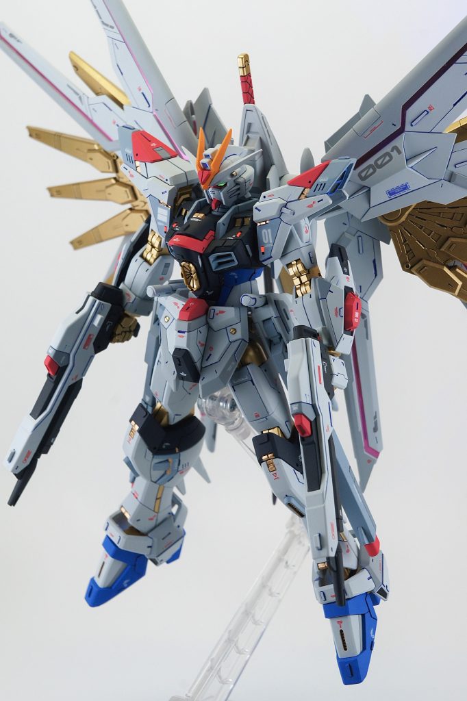 もちろんビームライフルも二丁装備。