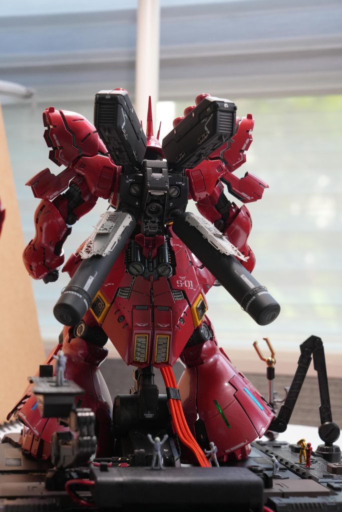 *Painting: I spray-painted two kinds of red colour using Vallejo as base(70817 Scarlet and 70926 Red), then I lightly coated highlight areas using GSI clear red GX to improve their colour vibrance *After that, I sprayed another layer of GSI GX clear topcoat, before polishing and applying model wax