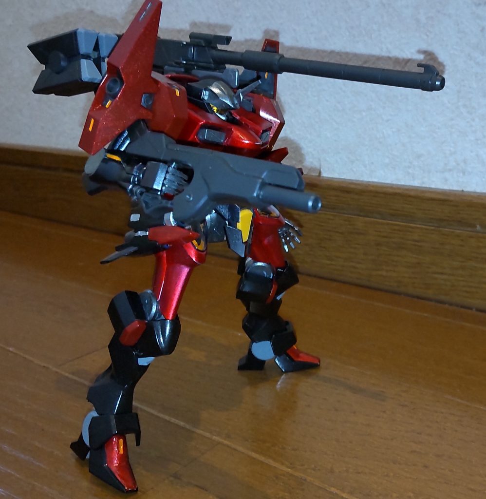 背部キャノンは展開可能。これだけのためにティフォエウス買ったバカがいるらしい。