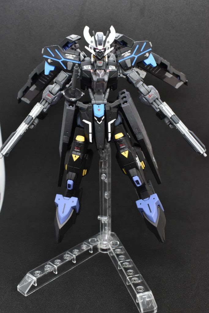 設定としてはキマリスヴィダールを改修する時にヴィダールのパーツを使い改修した事を想定しました。