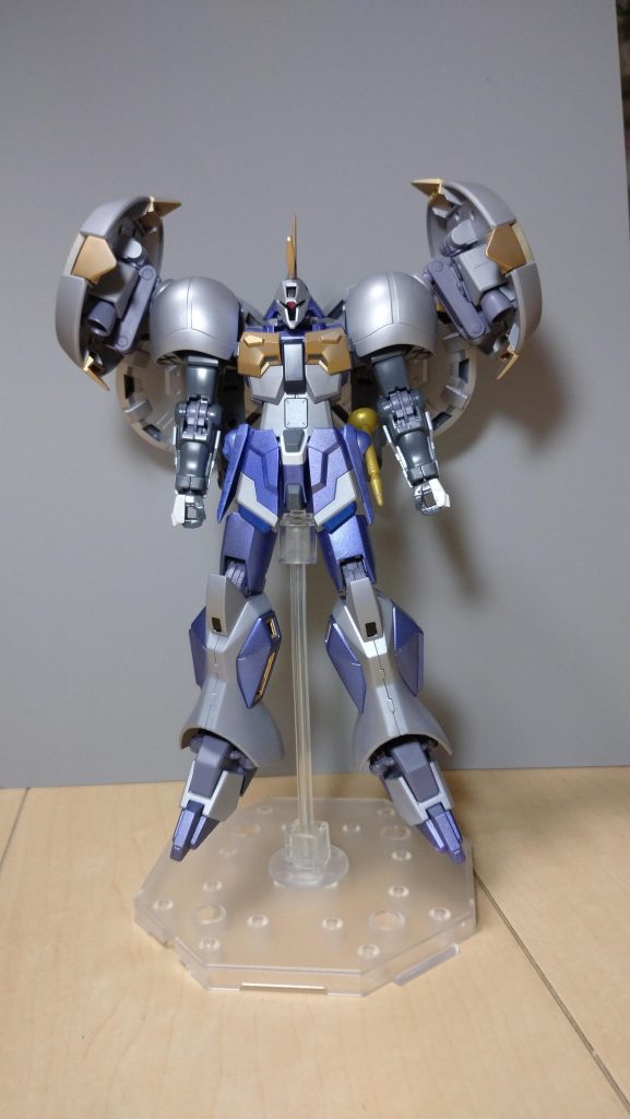 バリアブルシールドを外し、オリジナルバックパックを着けた。R・ギャンゲイル