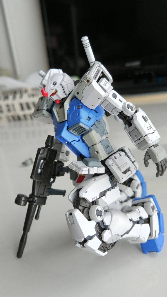 ちょっと膝立ちが思うところに行きません。フレームも塗ってますが、あまり接触する箇所はなさそうです。触って遊べる。これって凄い(笑)