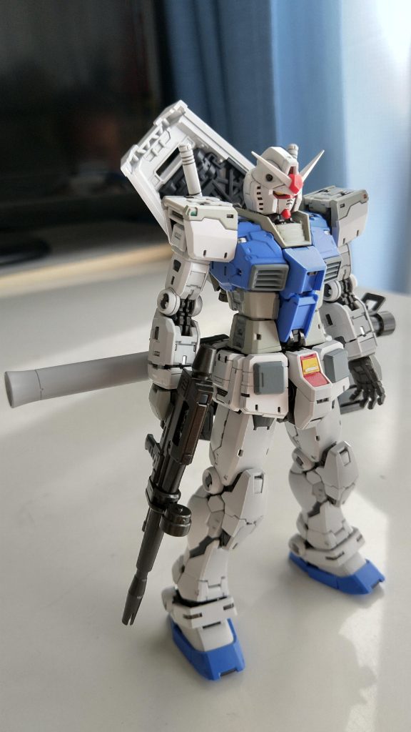 バズーカ、盾、背中に装備出来ます。って製作者も考えてますよね。